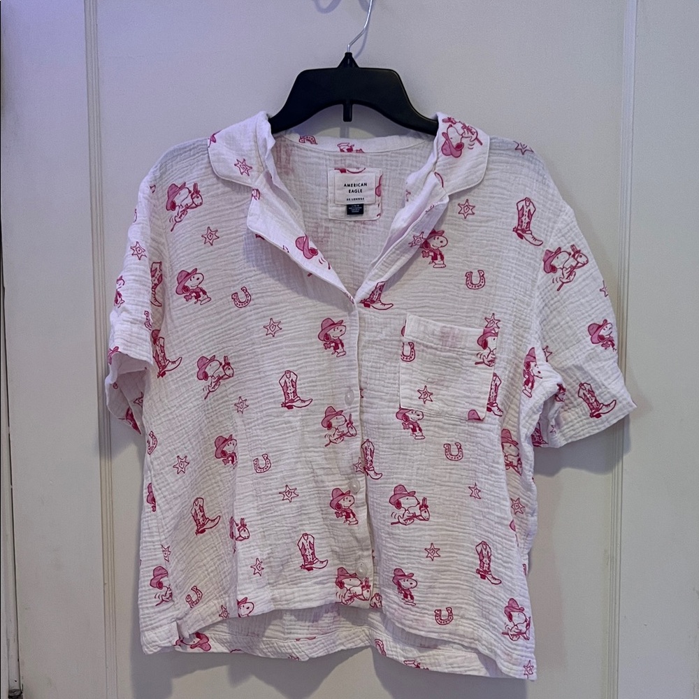 American Eagle Outfitters White and Pink Patterned Shirt